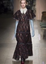 Fitted shirt with wide sleeves