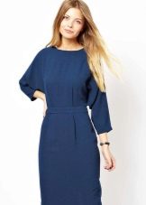 Dress with bat sleeve straight