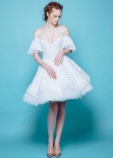 Shoes for a short fluffy dress