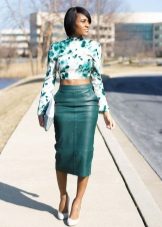 What can I wear with a green leather pencil skirt?