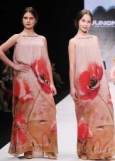 Elegant dress for the girl in a floor with a flower print