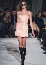 Beige dress and boots