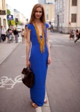 Necklace to the blue box dress
