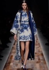 Accessories for white and blue dress