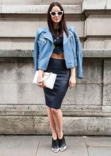 Denim jacket under the skirt pencil