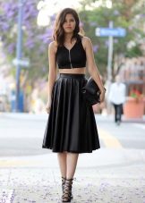 Medium length sun skirt
