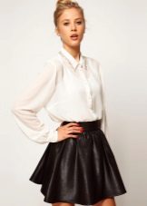 Sun skirt combined with a classic white top