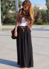 Long black half skirt - casual look
