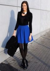 Decorations to the skirt the sun for girls with figure type pear