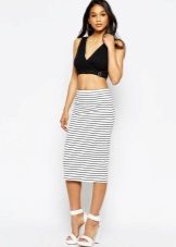 Knitted summer skirt