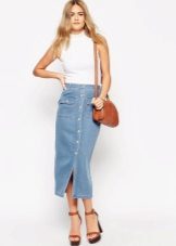 Pencil skirt below the knee denim