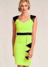 Salad dress with black inserts