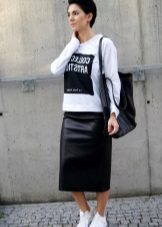 medium-sized leather sport skirt