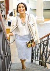 Túi bút chì dưới váy