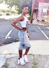 Fitted denim skirt below the knee