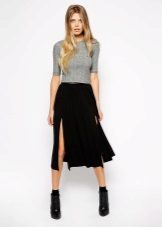 Medium length skirt with slit