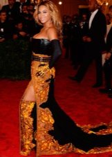 Long skirt with a train and unusual embroidery