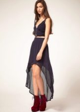 Black skirt with train