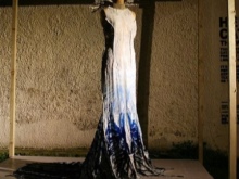 Wedding dress-tree Herself