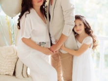 Photoshoot for pregnant women with balls