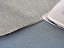 Processing the bottom of the skirt half-elastic