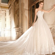 Magnificent wedding dress with a train for the chapel