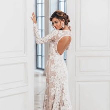 Lace backless wedding dress