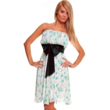 Bustier dress with a bow at the waist for the figure Pear (triangle)