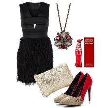 Dress with a fringed skirt and accessories for an inverted triangle type figure