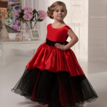 Elegant dress for girls 4-5 years of fluffy to the floor