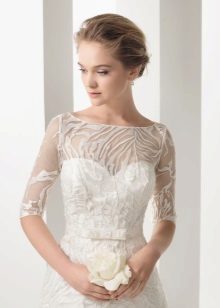 Wedding dress with a short transparent sleeve