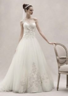 Wedding dress magnificent Oleg Kasini