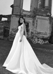 A magnificent wedding dress by Ange Etoiles
