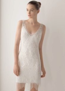 Short wedding dress with hairpin