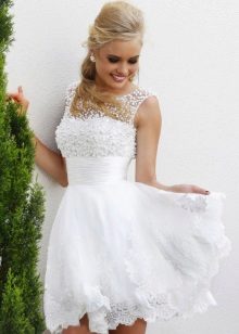 Short fluffy beach wedding dress