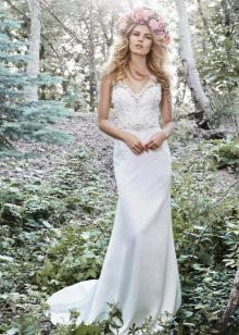 Easy wedding dress with a train