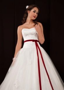 Fluffy wedding dress with low waist and red belt