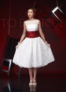 Short wedding dress with a wide belt