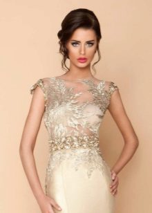 Lace wedding dress fitted