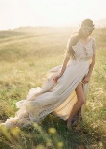 Lightweight wedding dress with boho cut