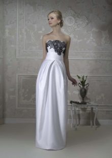 Wedding dress with embroidery