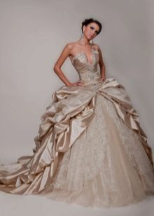 The combination of satin with lace in a wedding dress