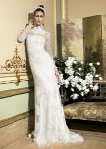 Straight wedding dress closed