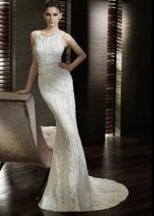 Wedding dress strict