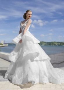 Magnificent wedding dress with a cascade skirt