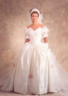 Wedding dress in the style of the 80s