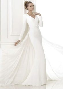Closed wedding dress with a deep neckline