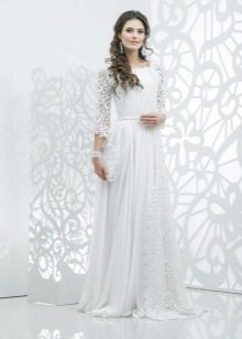 Three-quarter sleeve wedding dress