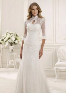 Wedding dress with medium sleeves