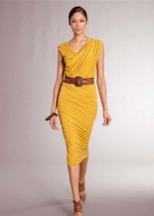 Color evening dress is not expensive